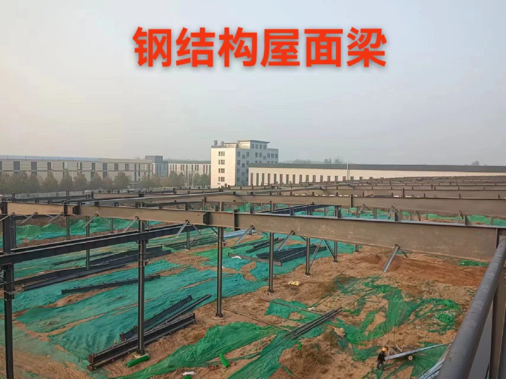 高空俯瞰施工現(xiàn)場(chǎng) 鋼結(jié)構(gòu)架梁中